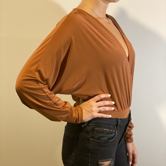 Brown Wrap Bat Sleeve Bodysuit size Medium - Picture 2 of 3